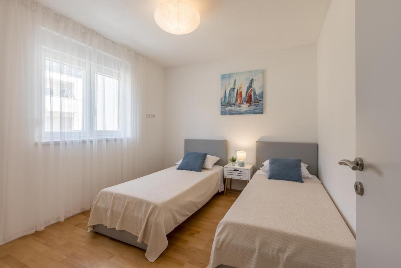 Apartment Vigo Kaštela エクステリア 写真