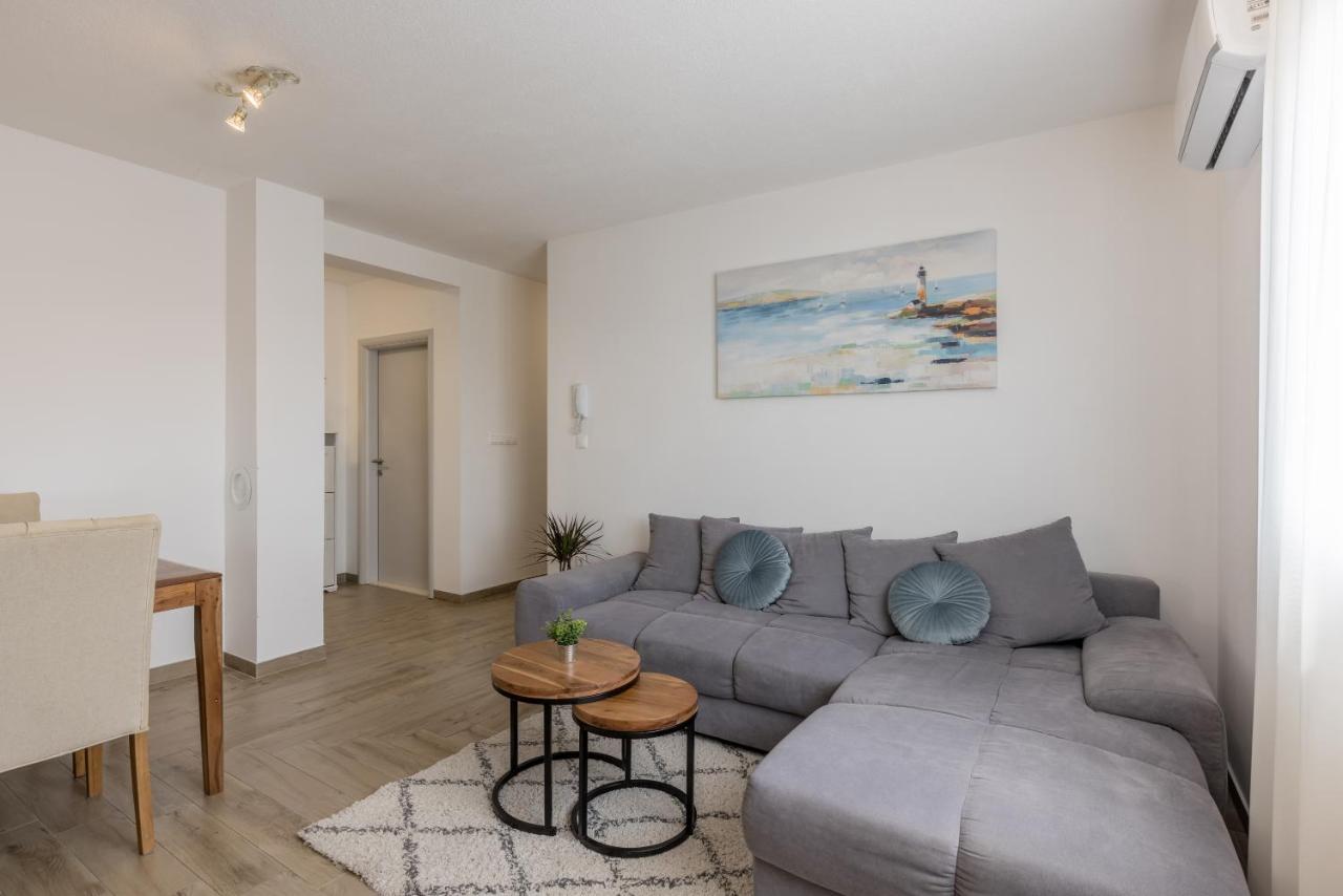 Apartment Vigo Kaštela エクステリア 写真