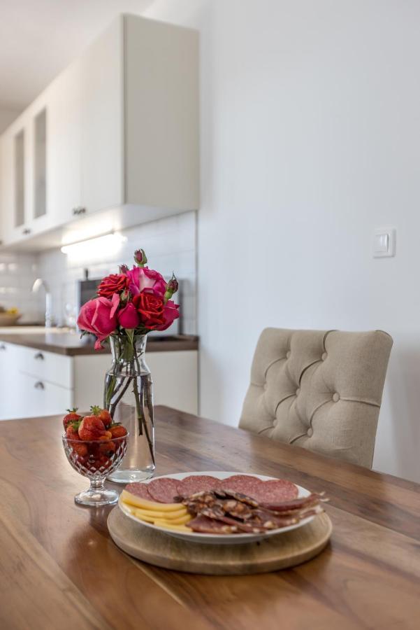 Apartment Vigo Kaštela エクステリア 写真